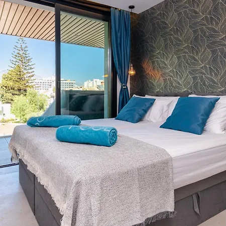 Jade Luxury In A Brand New Exclusive Complex With Mountain And Seaview, 100 Metres From Beach, Free Private Parking * Fuengirola